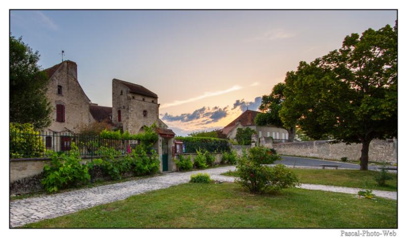 #Pascal-Photo-Web #Charroux #Paysage #Allier #France #campagne #Puy-de-D�me #patrimoine #touristique #village