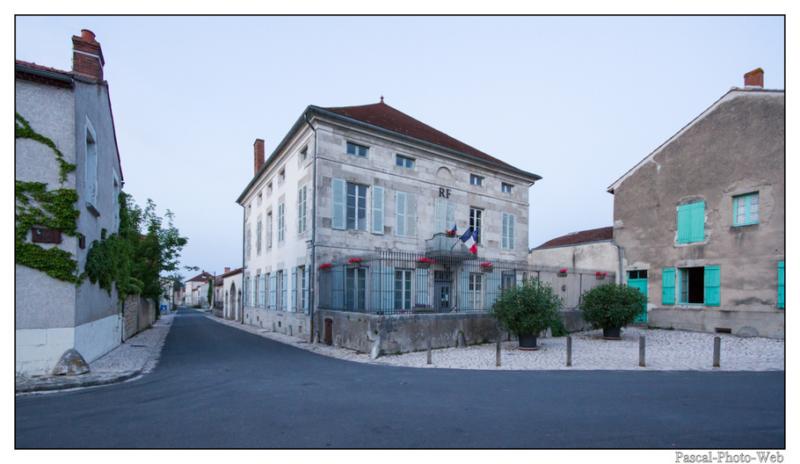 #Pascal-Photo-Web #Charroux #Paysage #Allier #France #campagne #Puy-de-D�me #patrimoine #touristique #village