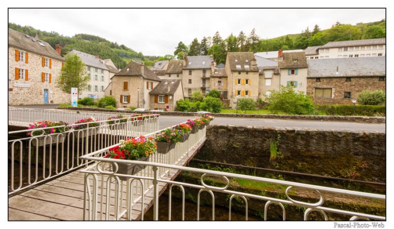 #Pascal-Photo-Web #Village #medieval #Chaude-Aigues #Paysage #Cantal #France #auvergne #patrimoine #touristique #15