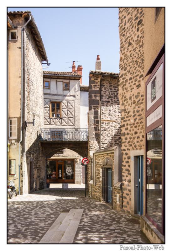 #Pascal-Photo-Web #Village #medieval #Saint-Flour #Paysage #Cantal #France #auvergne #patrimoine #touristique #15