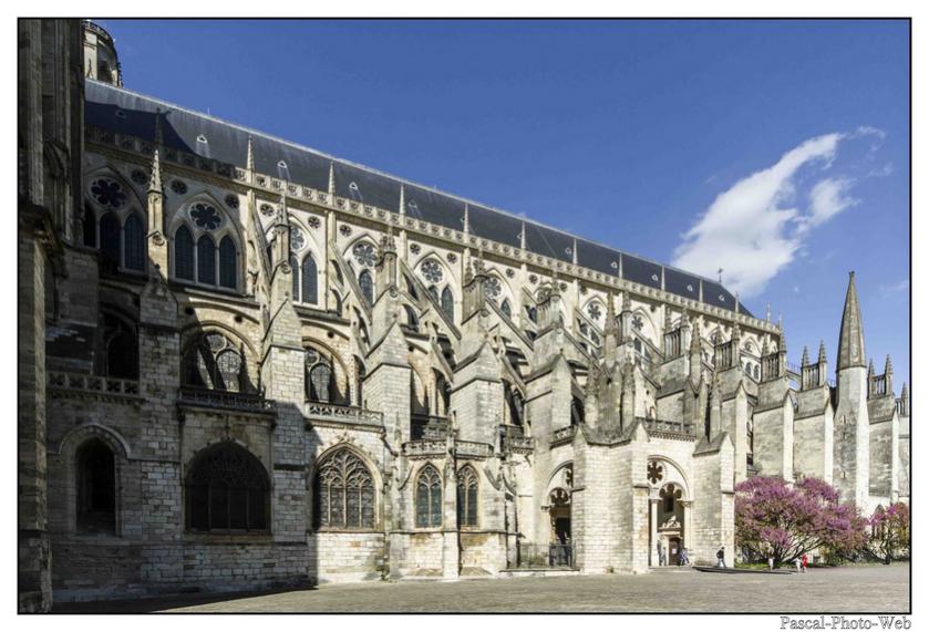 #Pascal-Photo-Web #Ville #medieval #Bourges #Paysage #cher #France #patrimoine #touristique #centre-val-de-loire #18