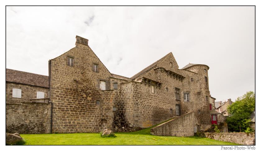 #Pascal-Photo-Web #Village #medieval #Besse-et-Saint-Anastaise #Paysage #Puy-de-D�me #France #auvergne #patrimoine #touristique