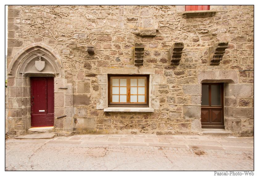 #Pascal-Photo-Web #Village #medieval #Besse-et-Saint-Anastaise #Paysage #Puy-de-D�me #France #auvergne #patrimoine #touristique