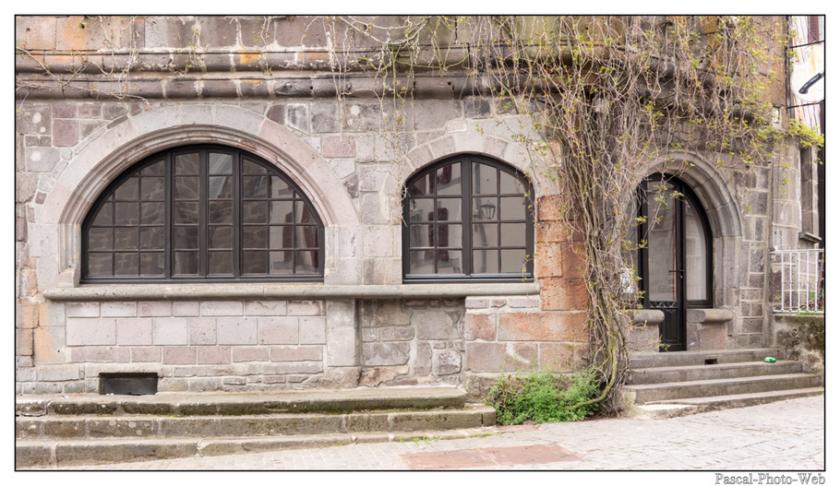 #Pascal-Photo-Web #Village #medieval #Besse-et-Saint-Anastaise #Paysage #Puy-de-D�me #France #auvergne #patrimoine #touristique