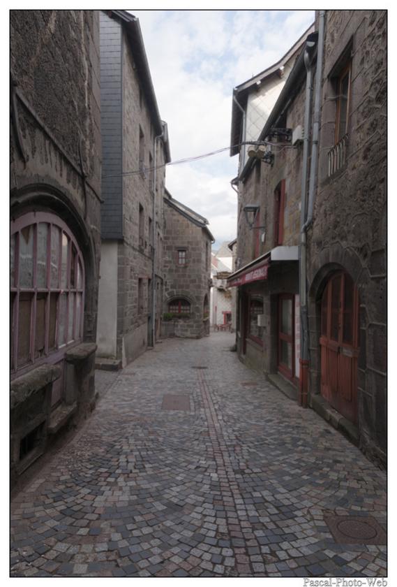 #Pascal-Photo-Web #Village #medieval #Besse-et-Saint-Anastaise #Paysage #Puy-de-D�me #France #auvergne #patrimoine #touristique