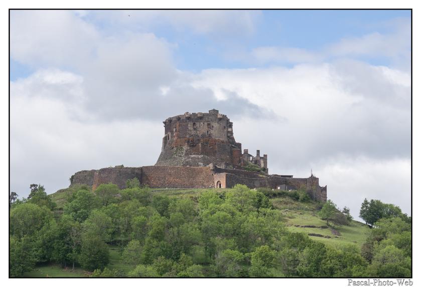 #Pascal-Photo-Web #Ville #Murol #medieval #Paysage #Puy-de-D�me #France #auvergne #patrimoine #touristique