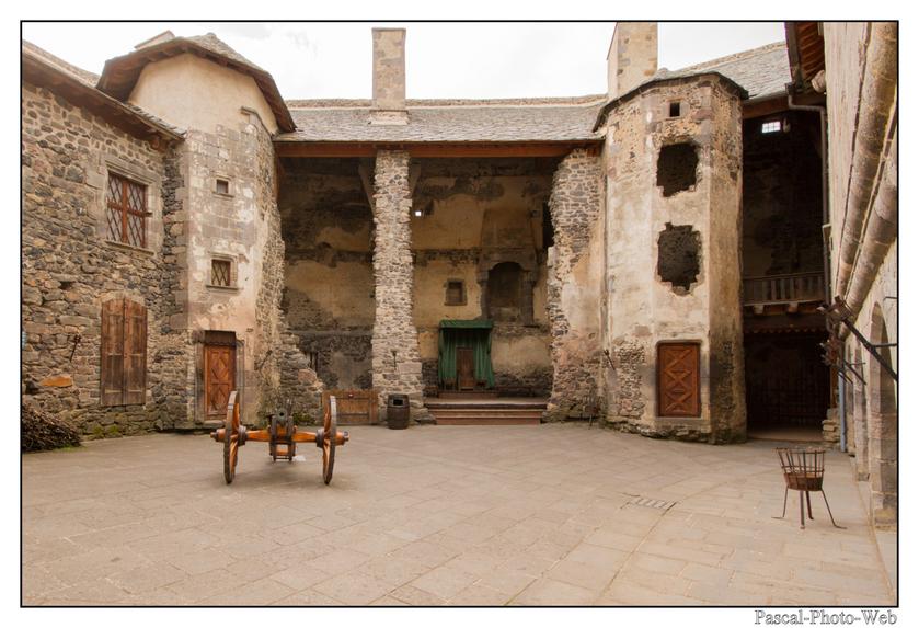 #Pascal-Photo-Web #Ville #Murol #medieval #Paysage #Puy-de-D�me #France #auvergne #patrimoine #touristique