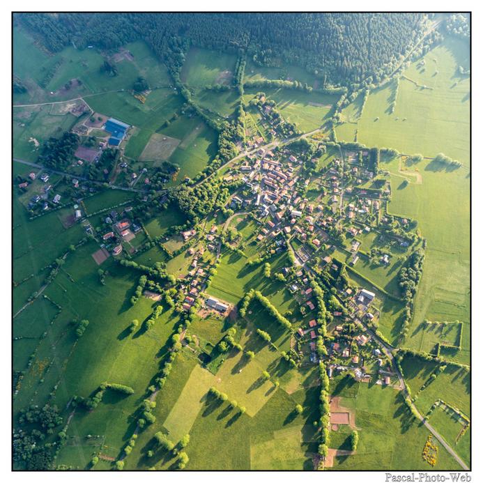 #Pascal-Photo-Web #Ville #Paysage #Puy-de-D�me #France #auvergne #patrimoine #touristique #medieval #montgolfiere