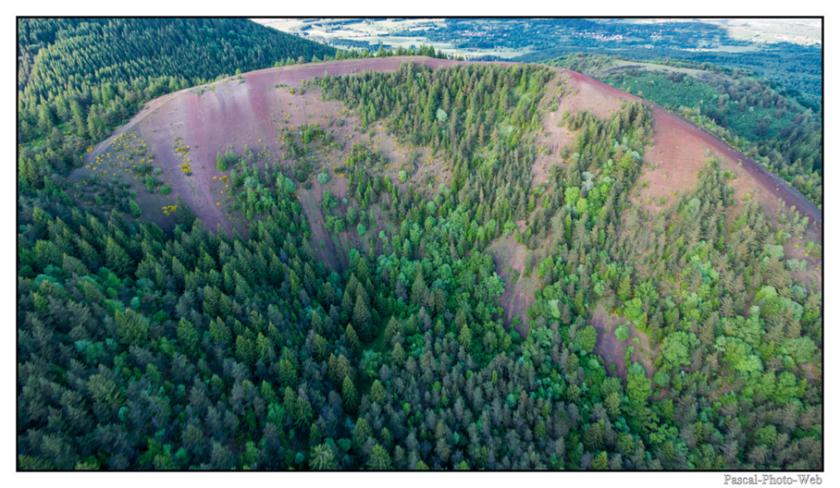 #Pascal-Photo-Web #Ville #Paysage #Puy-de-D�me #France #auvergne #patrimoine #touristique #medieval #montgolfiere