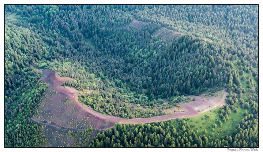 #Pascal-Photo-Web #Ville #Paysage #Puy-de-D�me #France #auvergne #patrimoine #touristique #medieval #montgolfiere