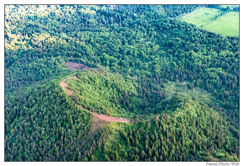 #Pascal-Photo-Web #Ville #Paysage #Puy-de-D�me #France #auvergne #patrimoine #touristique #medieval #montgolfiere
