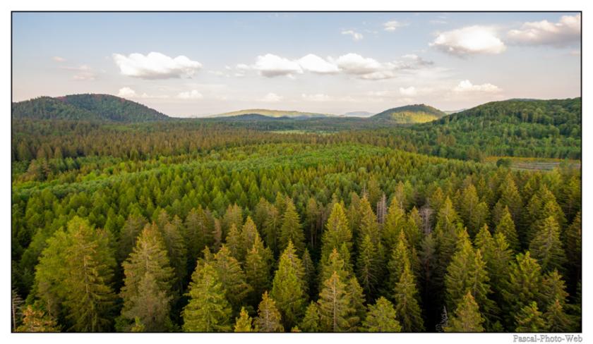 #Pascal-Photo-Web #Ville #Paysage #Puy-de-D�me #France #auvergne #patrimoine #touristique #medieval #montgolfiere