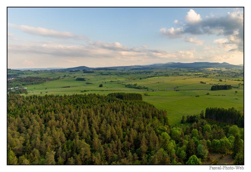 #Pascal-Photo-Web #Ville #Paysage #Puy-de-D�me #France #auvergne #patrimoine #touristique #medieval #montgolfiere