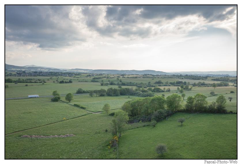 #Pascal-Photo-Web #Ville #Paysage #Puy-de-D�me #France #auvergne #patrimoine #touristique #medieval #montgolfiere