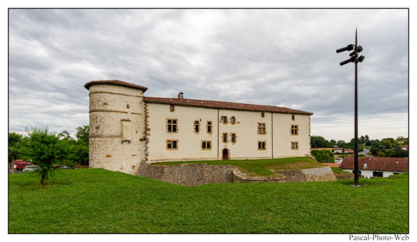 #espelette #pascal-photo-web #pyr�n�es-atlantique #pyr�n�es #64 #france #sud #ouest #photo #montagne #paysage #piment