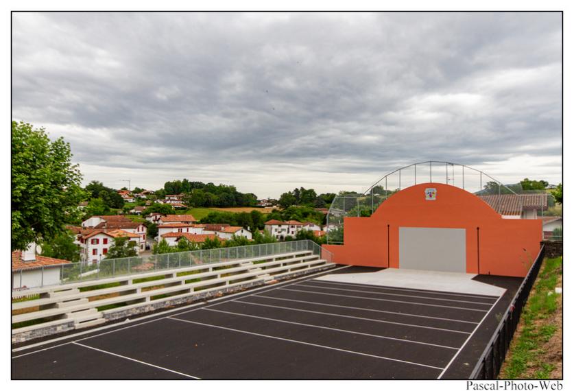 #espelette #pascal-photo-web #pyr�n�es-atlantique #pyr�n�es #64 #france #sud #ouest #photo #montagne #paysage #piment