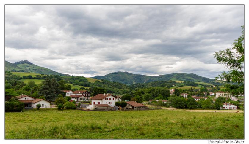 #espelette #pascal-photo-web #pyr�n�es-atlantique #pyr�n�es #64 #france #sud #ouest #photo #montagne #paysage #piment
