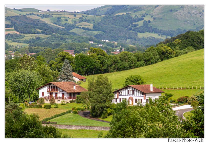 #pascal-photo-web #pyr�n�es-atlantique #pyr�n�es #64 #france #sud #ouest #photo #montagne #paysage #piment #saint-jean-pied-de-port