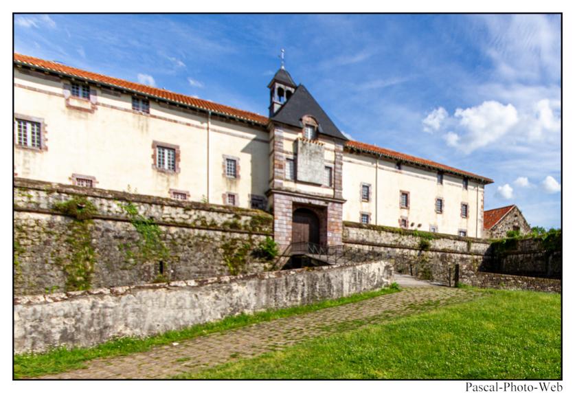 #pascal-photo-web #pyr�n�es-atlantique #pyr�n�es #64 #france #sud #ouest #photo #montagne #paysage #piment #saint-jean-pied-de-port