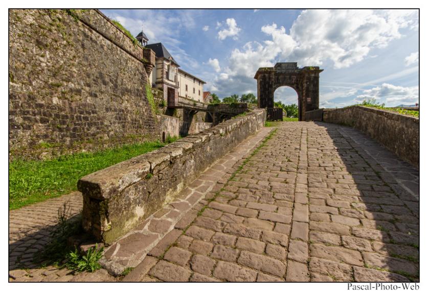 #pascal-photo-web #pyr�n�es-atlantique #pyr�n�es #64 #france #sud #ouest #photo #montagne #paysage #piment #saint-jean-pied-de-port