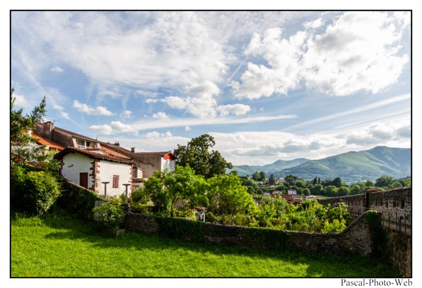 #pascal-photo-web #pyr�n�es-atlantique #pyr�n�es #64 #france #sud #ouest #photo #montagne #paysage #piment #saint-jean-pied-de-port