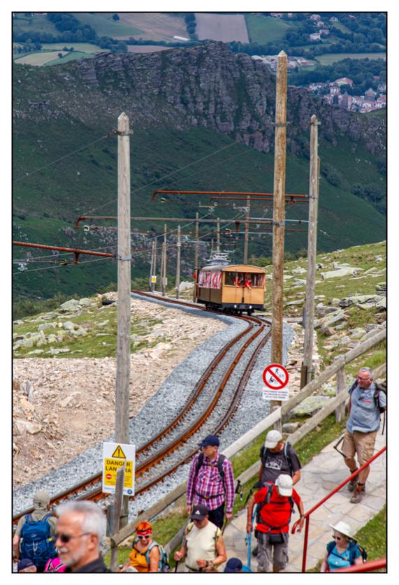 #pascal-photo-web #pyr�n�es-atlantique #pyr�n�es #64 #france #sud #ouest #photo #montagne #paysage #piment #sares #letraindelarhune #rhune