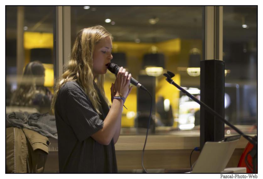 #Pascal-Photo-Web #photograhie #concert #musique #Laura #aunomad