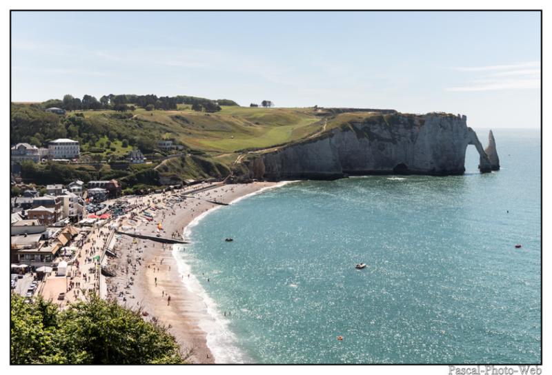 #Pascal-Photo-Web #Etretat #Paysage #Seine-Maritime #France #Litoral #Baln�aire #Lupin #Falaise #Normandie #76 Galets #patrimoine #plage #touristique #mer