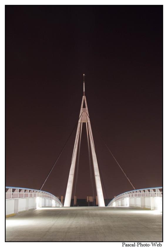 #bassin #ducommerce #passerelle #nuit #lehavre #lehavre #pascal-photo-web #normandie #seine-maritime #76 #france #nord #ouest #patrimoine